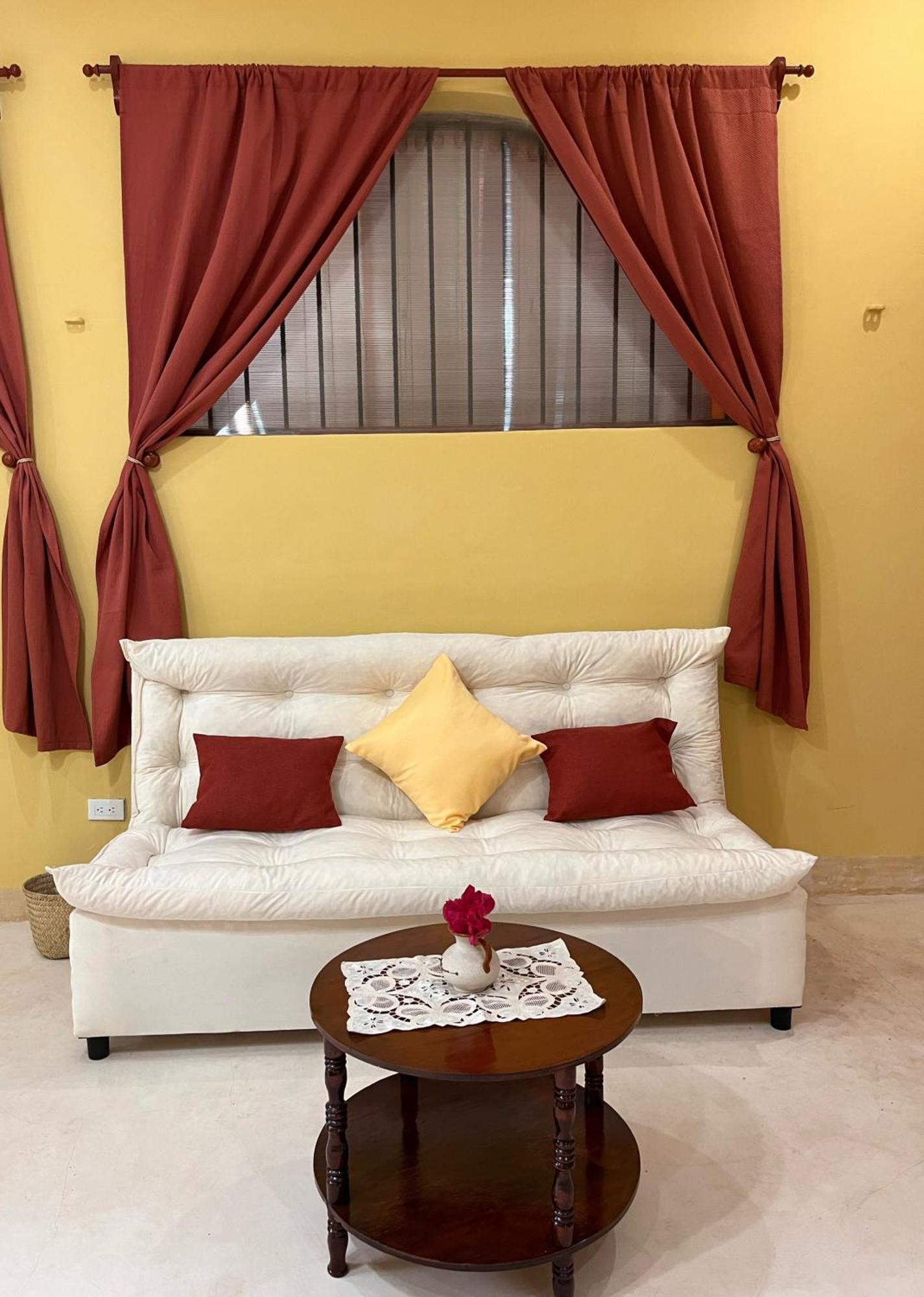Casa Tres Colibries Bed & Breakfast เมริดา ภายนอก รูปภาพ
